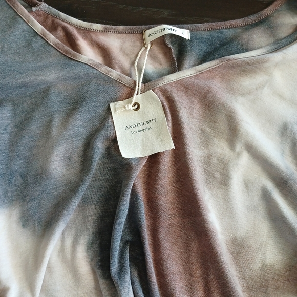 Andthewhy Black & Brown Top with Balloon Sleeves - Picture 4 of 7